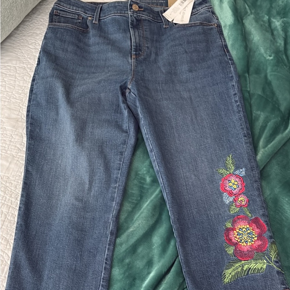 Chicos Women's Mid-Blue Straight-Leg Jeans with Floral Embroidery